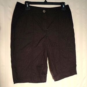 Chico's Woman Black & White Polka Dot Shorts with Front & Side Pockets, Size: 0